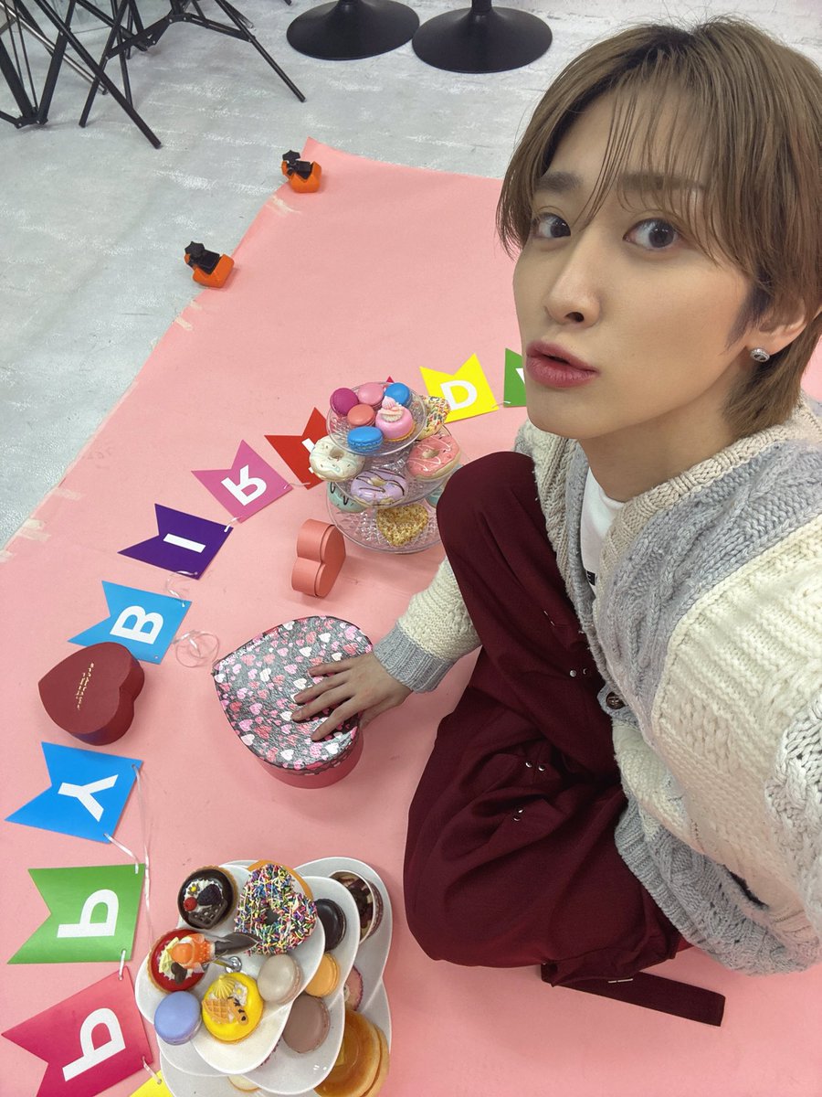 yusuke_takemoto's tweet image. 誕生日迎えました🥹🎂🤍

親友いれといた🙂‍↕️🤍
 #birthday