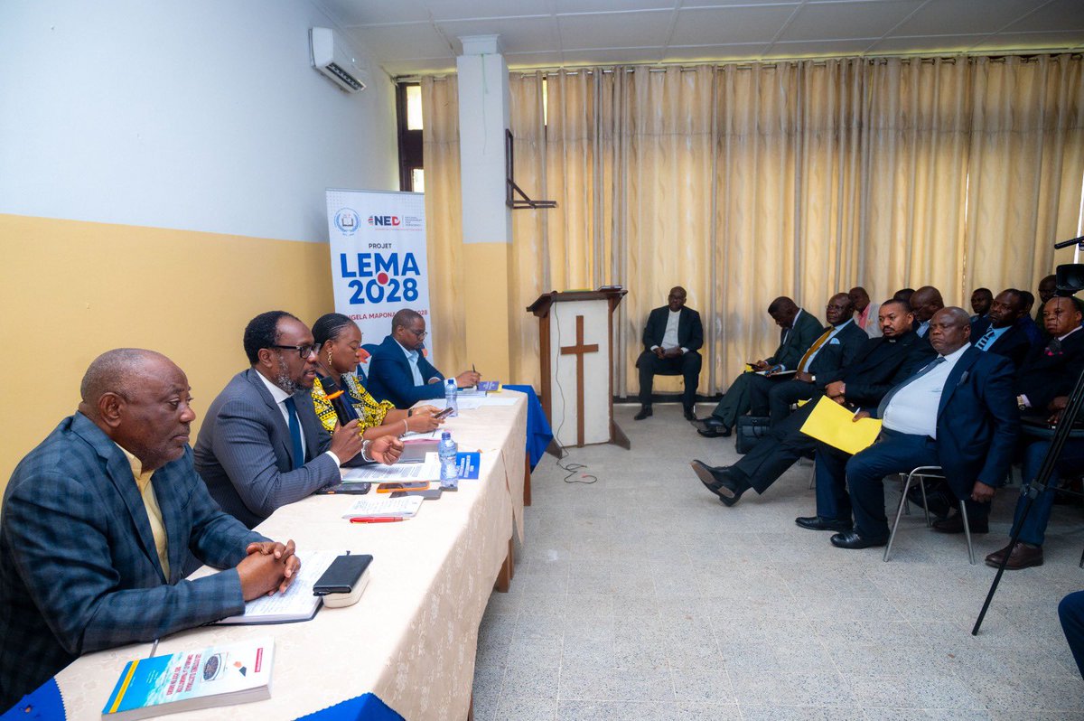 Cjpsc_Ecc's tweet photo. L’Église du Christ au Congo (#ECC) a organisé le 29 avril une journée de réflexion sur les #réformes électorales dans le cadre du projet #LEMA YA 2028, réunissant institutions, experts et société civile. Tenue en présence du Révérend André Bokundoa et du Révérend @nsenga_eric https://t.co/C8toaWR8g6