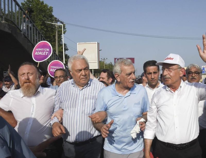 Bipolar Bir Adam tweet media