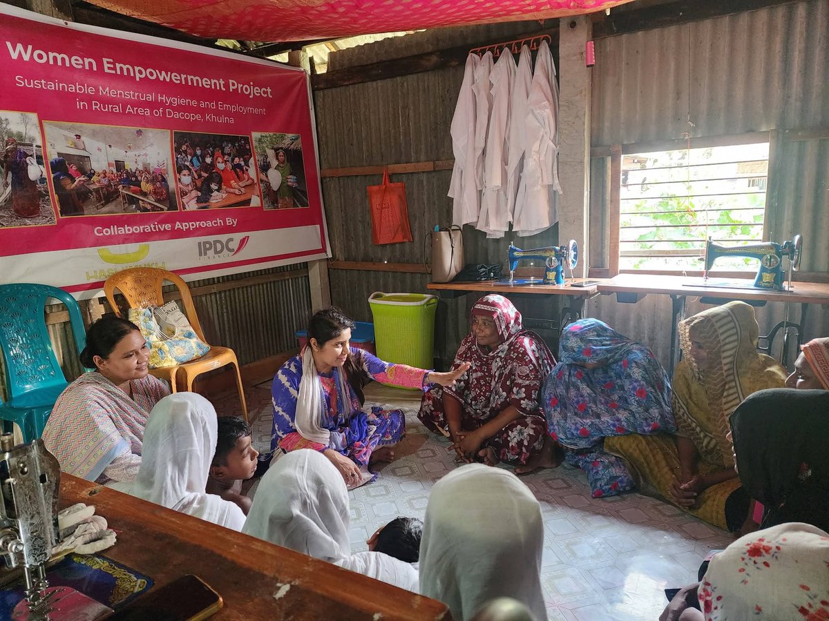 Hashimukh_'s tweet photo. Hashimukh Skill Center, Nalian: from pad-making training to empowering climate-affected women as confident, financially independent leaders.

Grateful to IPDC Finance. #WomenEmpowerment https://t.co/KiqFUWTcJR