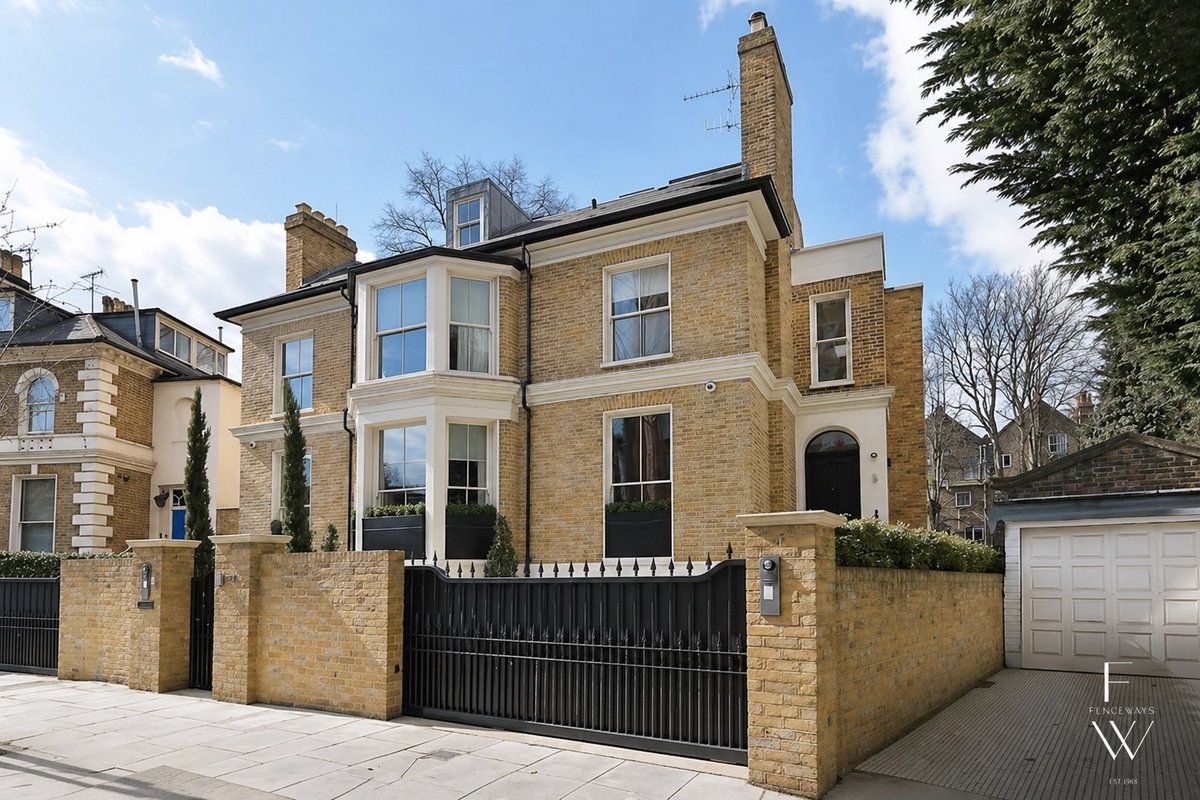 fenceways's tweet image. Security, Luxury &amp;amp; Infrastructure

Discretion is luxury. 🏛️ 'Invisible Fortress' security. 40+ yrs heritage. 10yr warranty. 0208 243 8577.

What is a secure home to you?

#LondonLuxury #Security #FencewaysGroup