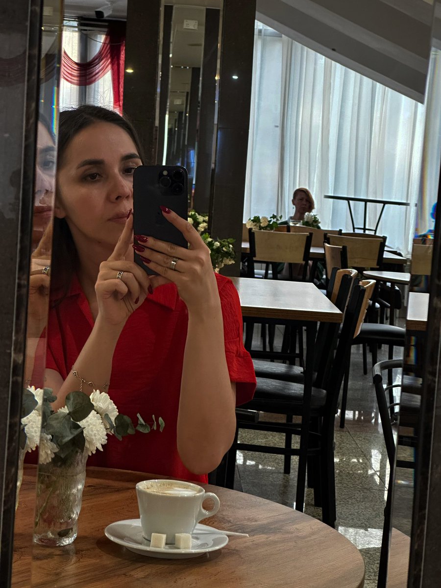 Эйприл Алексанна Кринге tweet media