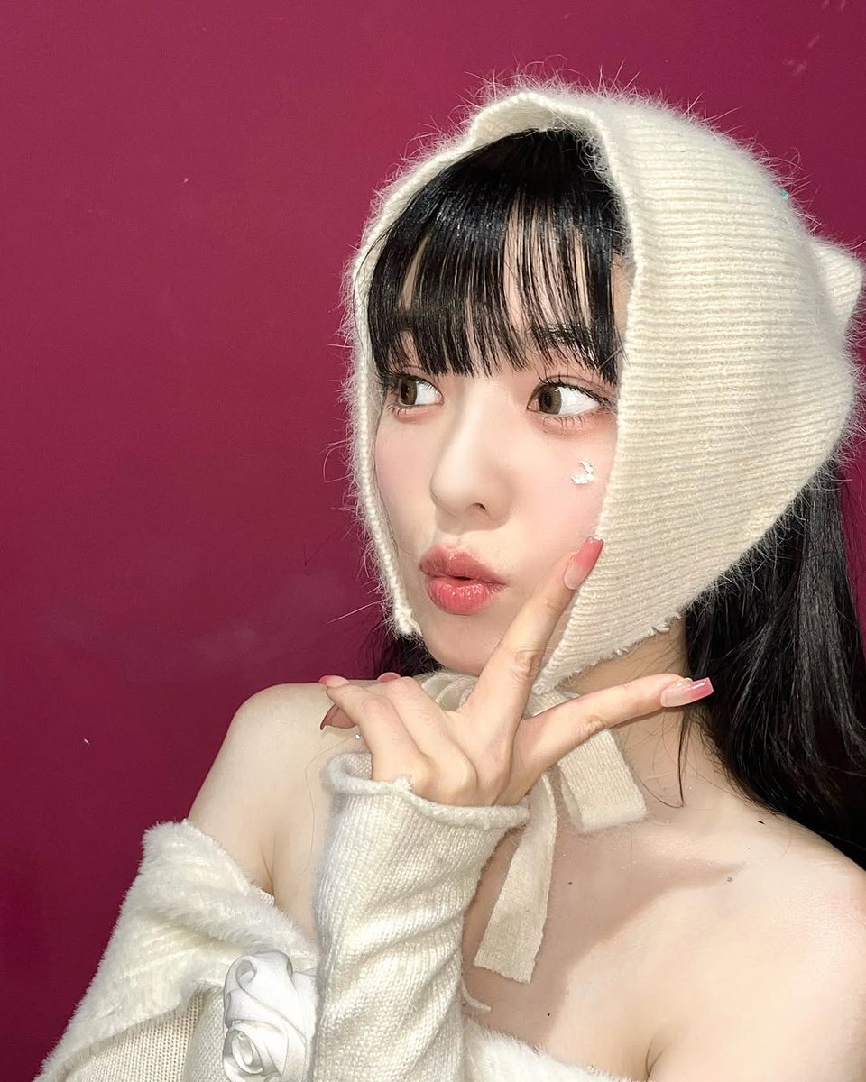 𝑠tr𝕒w𝐛ǝrry 🍓 ˎˊ˗ 𝑠t𝕒t𝐢ōn tweet media
