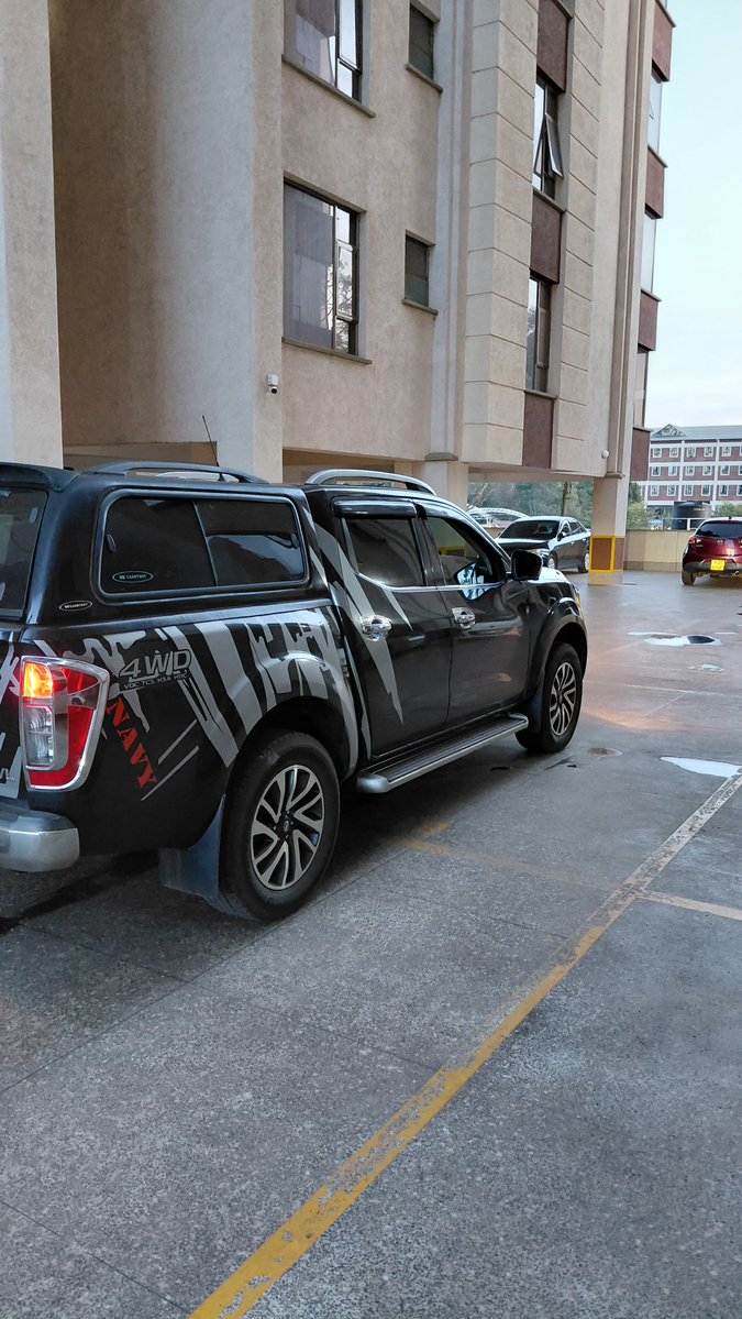 Kalasinga_'s tweet image. #Ad #ForSale 

2019 Nissan Navara, one of the most  comfortable double cabs you can buy thanks to its coil-sprung rear suspension. Full spec unit with electric leather seats, Apple CarPlay, LED headlights and 360° cameras.

📞 0740 006180 if interested
💵 Kshs 4,000,000.