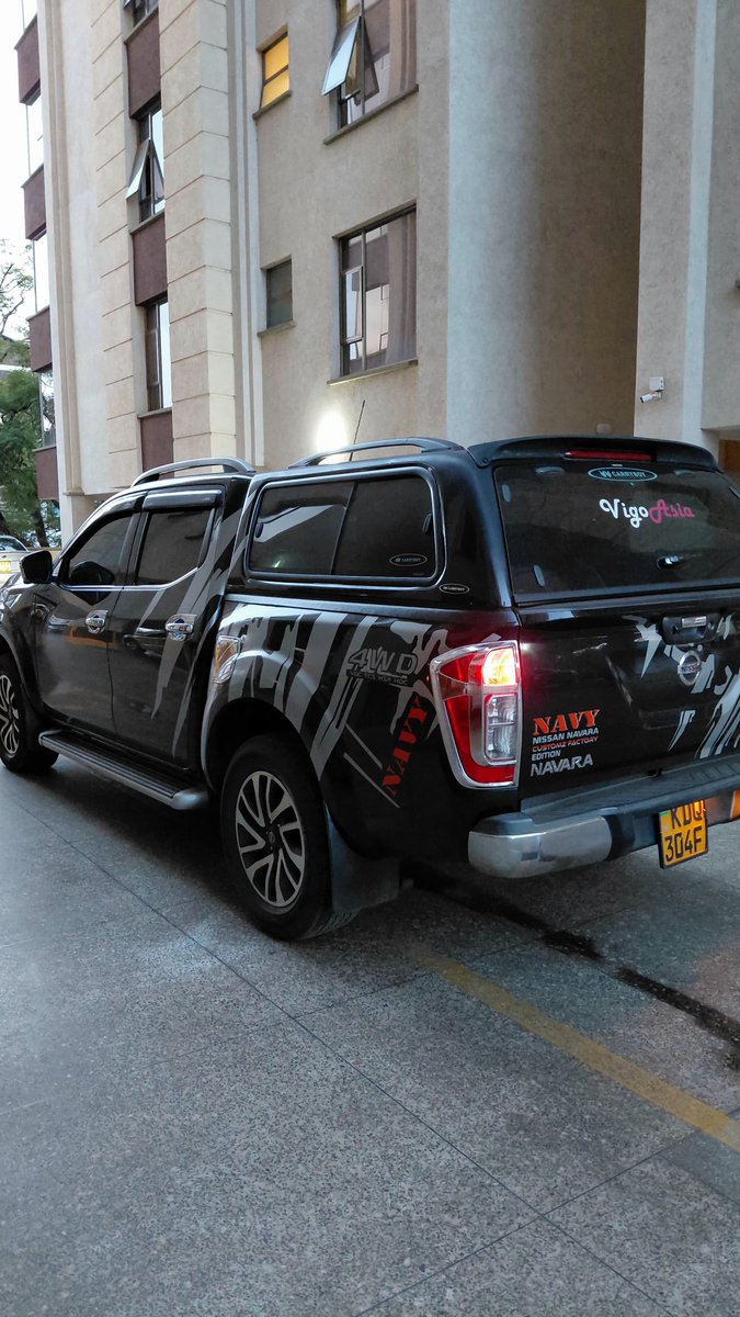 Kalasinga_'s tweet image. #Ad #ForSale 

2019 Nissan Navara, one of the most  comfortable double cabs you can buy thanks to its coil-sprung rear suspension. Full spec unit with electric leather seats, Apple CarPlay, LED headlights and 360° cameras.

📞 0740 006180 if interested
💵 Kshs 4,000,000.