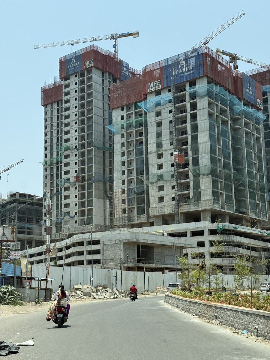 HydUrbanRealty's tweet photo. Aparna Aqua : Raidurg Hyderabad https://t.co/wHzq1TaGYR