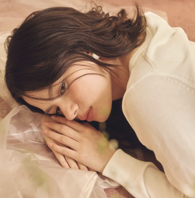 [LYRICS]
Skin - Rebecca Armstrong
(just bc this is on loop and pretty addicting correct me if i'm wrong)

You and I had a light of our own 
Burning bright like a fire in the cold
Summer nights on the skies made of gold 
Now my love has got nowhere to go

Right place, wrong time