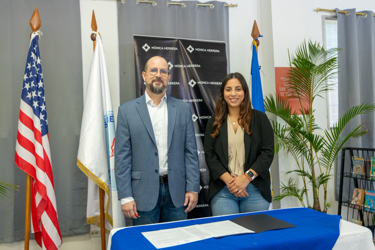Escuela Mónica Herrera tweet media