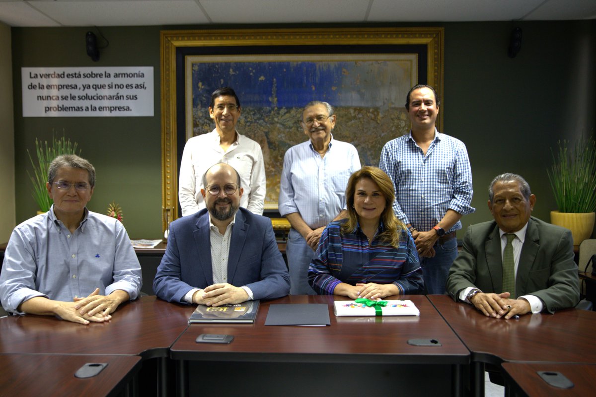 Escuela Mónica Herrera tweet media