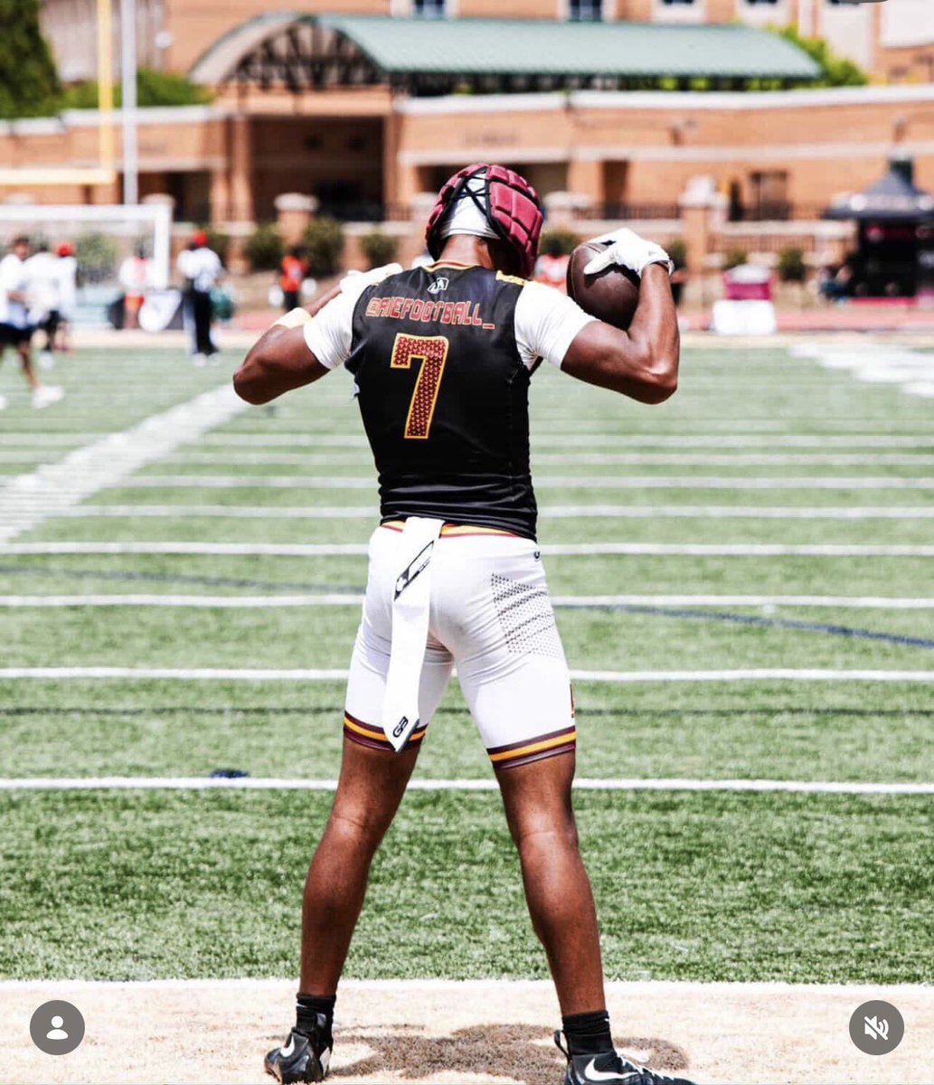 cobejwilliams's tweet photo. Final 7v7 TOURNEY with  AIE!! Touchdowns and first downs!  @GripBoost  gloves!  Use code COBE7 

Qb: @GaryChatman15 
@Coach_Pickett4 @ScoutFball @gwinncorecruits  @CoachBills2131 @CoachRaw_ @PrepRedzoneGA @Bronco_Recruits @NighbertChad @LanceFendley @sixstarfootball @himiam68 https://t.co/DPMy4pcDaC