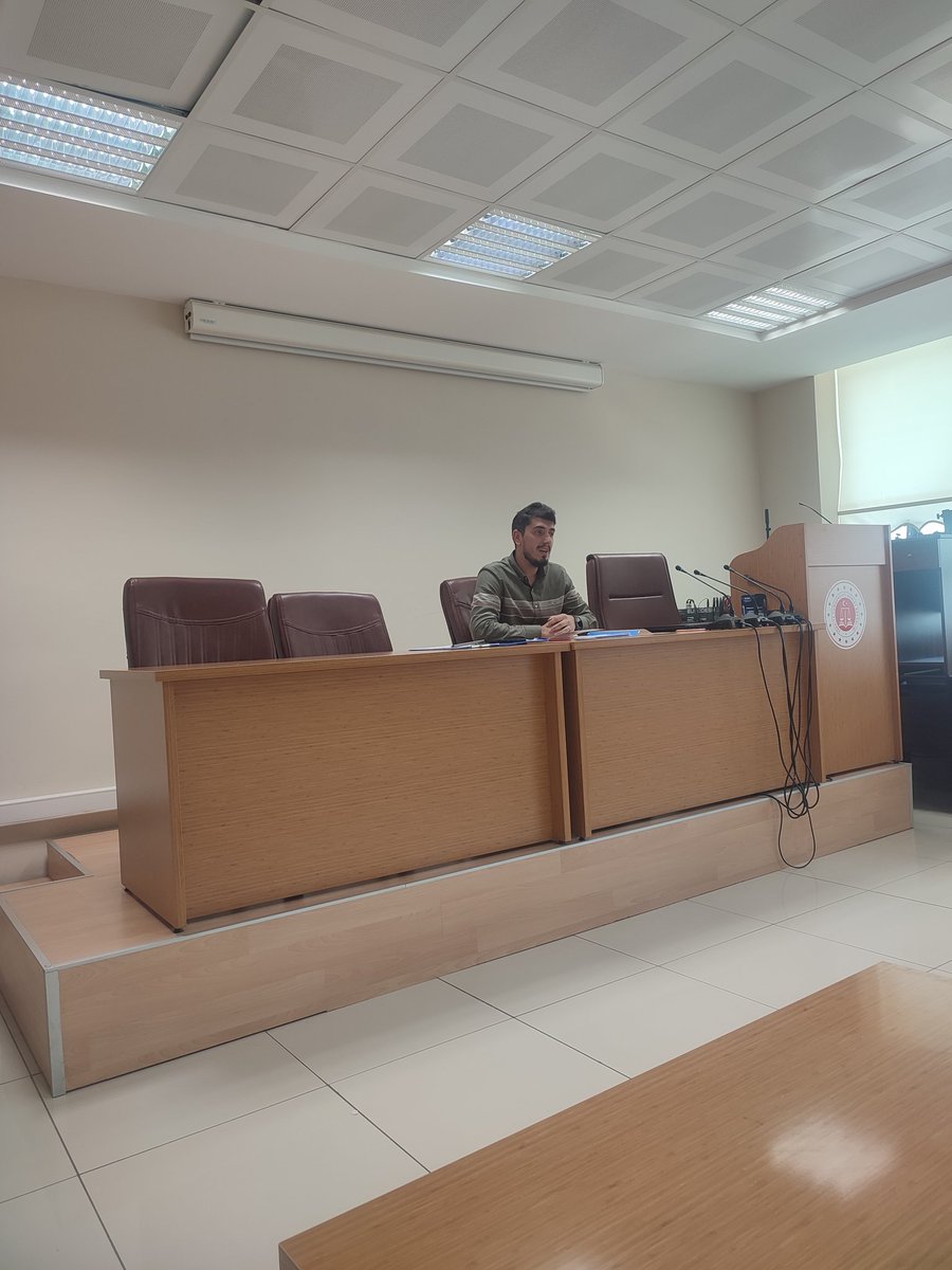 Bingol_Barosu's tweet photo. 2026 Dönemi Staj Eğitimleri kapsamında, “Uyuşturucu Madde Ticareti Suçu" konulu ders Bingöl Barosu Eğitim Merkezi Üyesi Av. Mehmet Akif ARGİN'in katkıları ile gerçekleştirilmiştir. https://t.co/DPdQzPOoaX