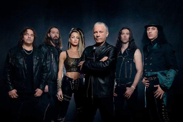 BLABBERMOUTHNET's tweet photo. BRUCE DICKINSON On His Next Solo Album: 'We Did 16 Tracks In 21 Days, All 100 Percent Live' https://t.co/mWgtxsd7hn https://t.co/IHP7i7FZDz