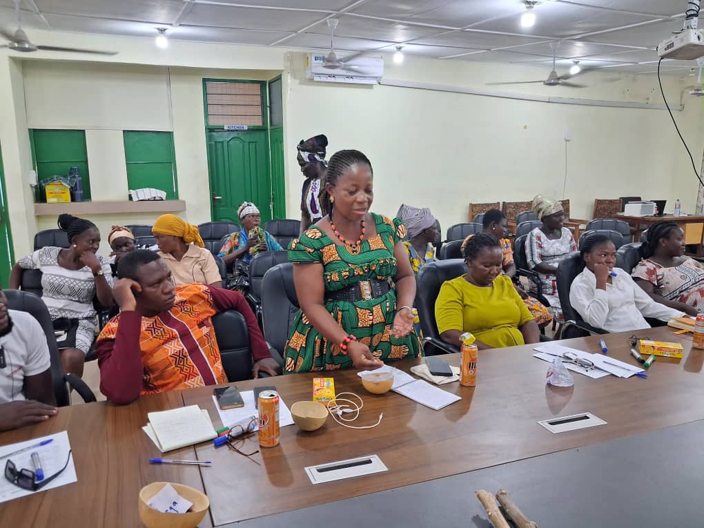 ActionAidGhana's tweet image. This week, ActionAid Ghana’s Upper East Programme, with partners Trax Ghana and The Beela Project, strengthened the capacity of women farmers, youth, and activists to protect indigenous seeds and champion agroecology.
#Foodsoverienty
#zerohunger