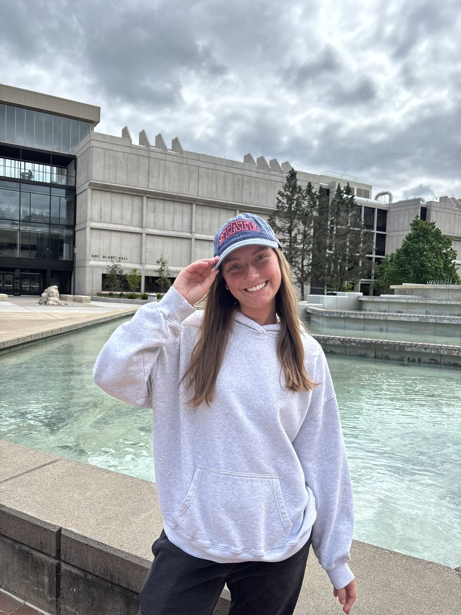 Hagsclothing's tweet image. State Vintage Hats are here
Click the link to shop now 
#state #hat #clothing #college #mostate