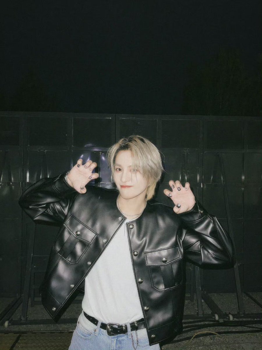 mayi 🌷 is saving for sandrone tweet media