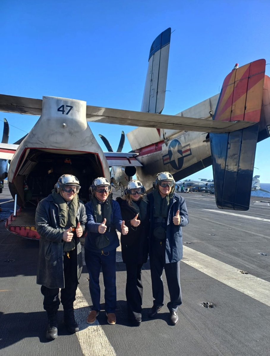 El Javo acaba de llegar al portaaviones nuclear USS Nimitz en pleno ejercicio militar conjunto con Estados Unidos.