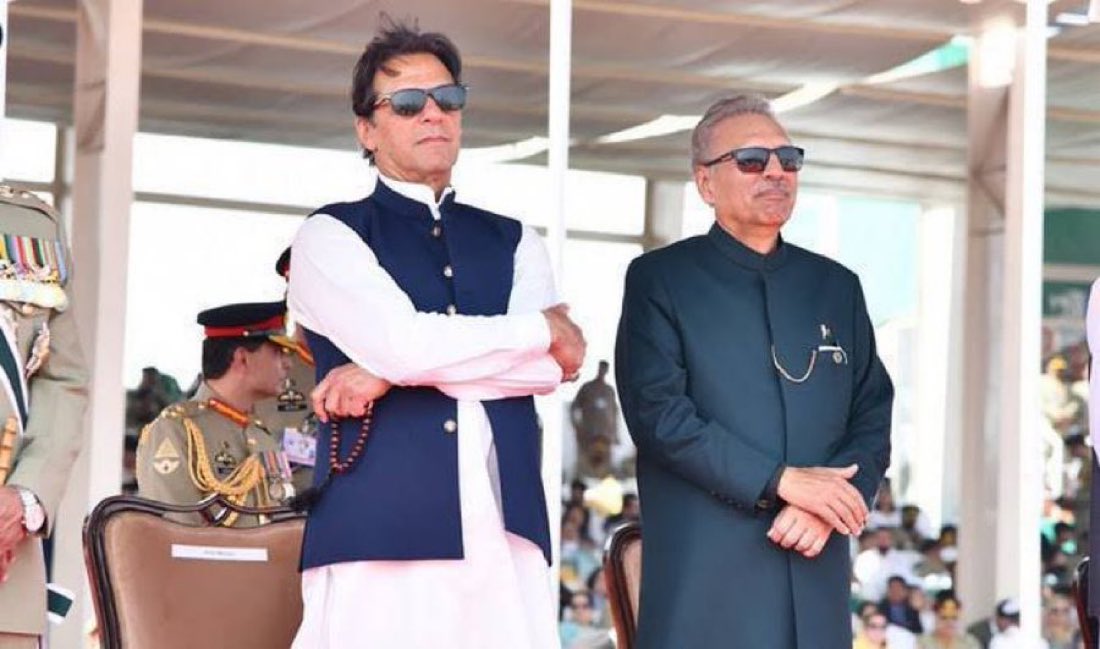 عارف علوی صاحب ،آپ کدھر ہیں سامنے ائیں،پارٹی کے لیے کچھ کریں۔
آپکو عمران خان نے صدر مملکت بنایا تھا،صدارت ختم ہوئے دو سال سے سے اوپر ہو چکے ہیں اور قانونی طور پر آپ سیاست کے اہل ہیں۔
سامنے ائیں آپ اب۔
<a href="/ArifAlvi/">Dr. Arif Alvi</a>