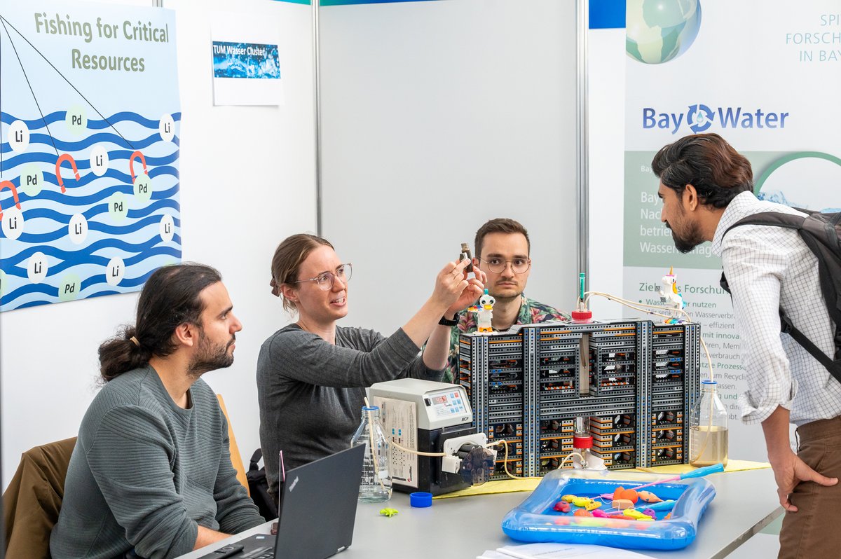 TU_Muenchen's tweet image. At this year's TUM #Sustainability Day on the Garching campus, our #community, international partners and guests showed how sustainability can be transferred from idea to practice through concrete solutions and concepts: go.tum.de/995778

#internationalization

📷A. Eckert