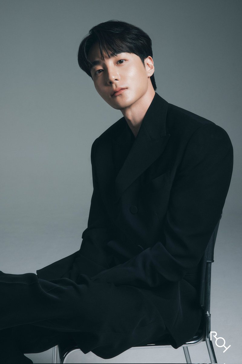 plh0703's tweet photo. 나 방금 윰세에서 번개 존나 치는거 보고 왔는데
그 일이 나에게도 일어날 줄이야 https://t.co/rUQRuZ2ff8