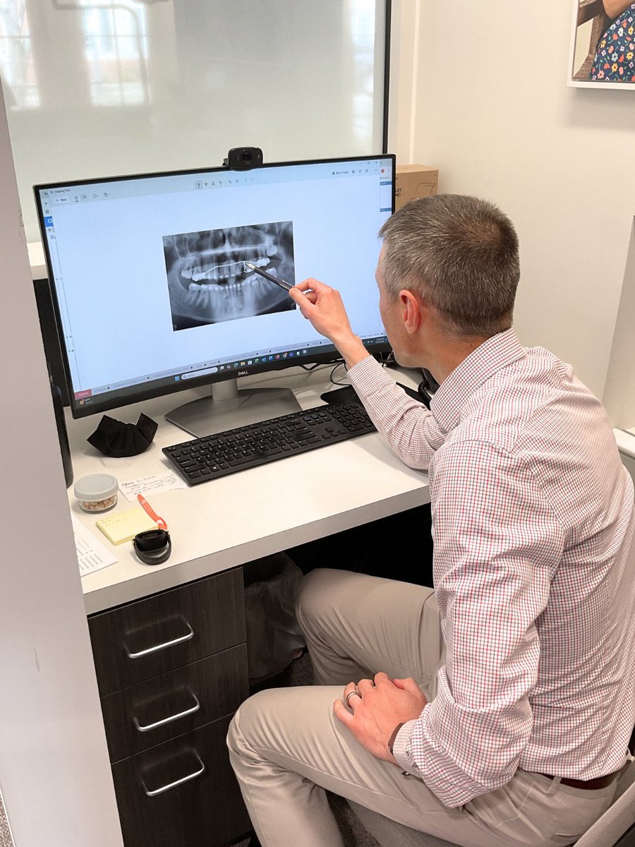 joossefamortho's tweet image. Dr. Joosse carefully reviews each panoramic X-ray to map out the next steps toward achieving an aligned smile, ensuring every detail is just right. 🦷✨

#BTS #Xray #Orthodontics #OrthoLife #SmileMagic