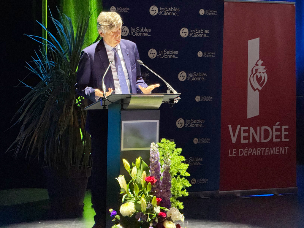 Image de Préfet de la Vendée - #CongrèsAVEL2026 | Ce mardi, Éric Freysselinard, Préfet de la Vendée 🇫🇷, a participé au congrès an