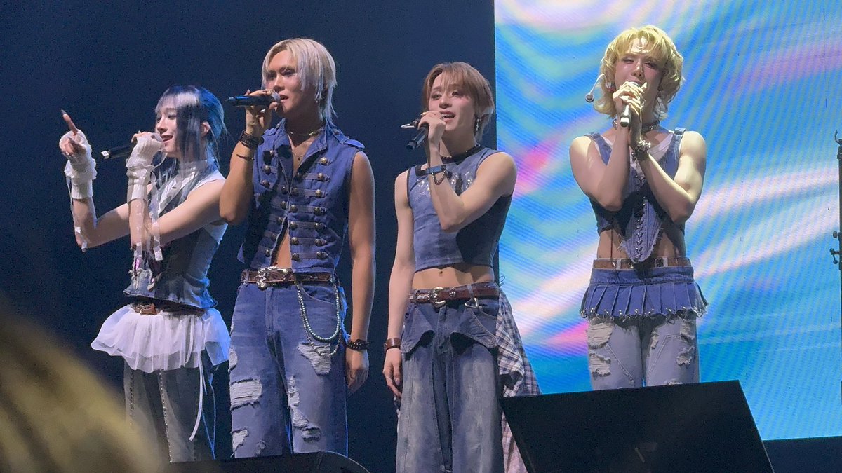 LITHZ !! IS SEEING XLOV 🐸💙❤️🩷💛 tweet media