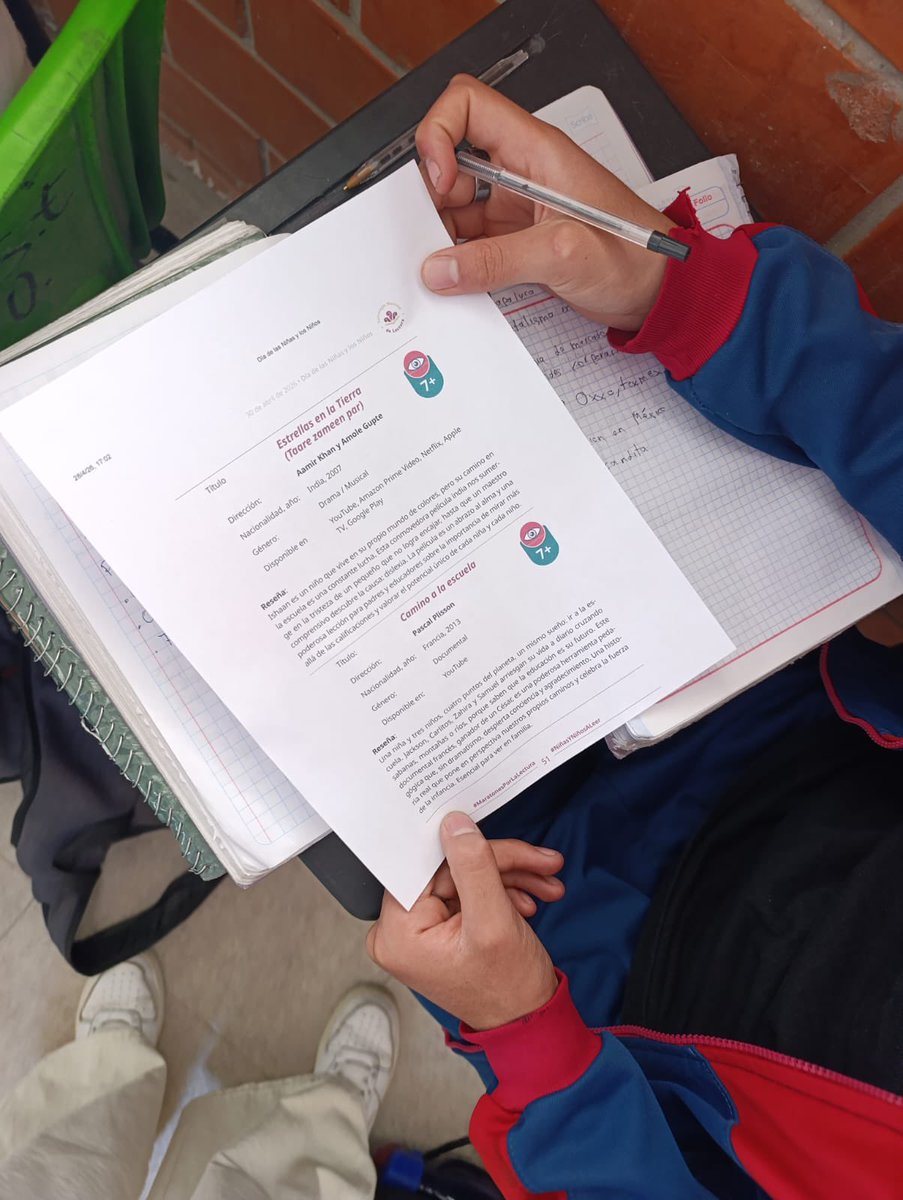 SandraYazmn2's tweet photo. En nuestra institución seguimos fortaleciendo este amor por la lectura, día a día trabajamos por mejorar la calidad educativa✨Es por eso que hoy:

🎉 Celebremos el Día de la Niña y el Niño con nuestros #MaratonesPorLectura. 📖👧🏻🧒🏻 ¡Súmate a esta fiesta cultural!

#sep_mx https://t.co/WGu51t1Vjh