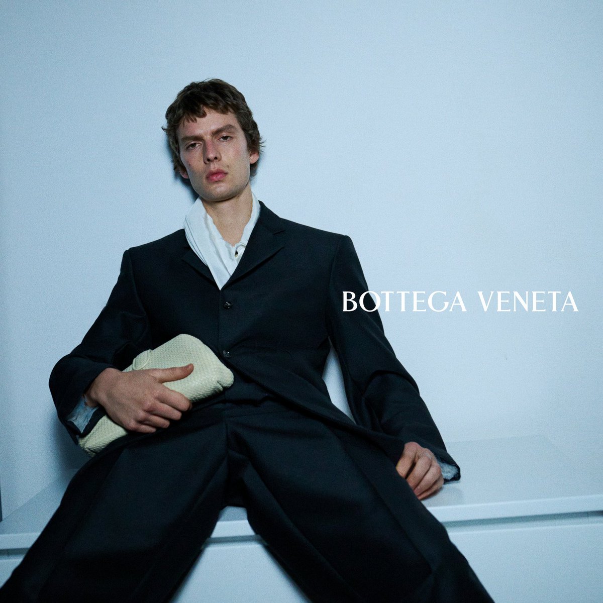 Loving these images by Chris Rhodes for Bottega Veneta Fall 2026 campaign 
revorish.com/post/815333410…