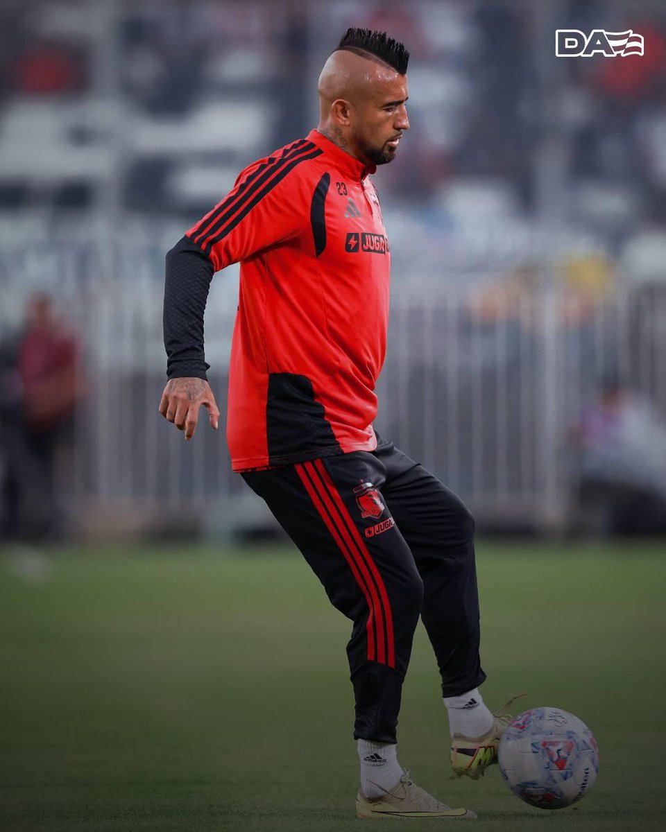 dalealbo's tweet photo. ¡Vuelve este fin de semana! 🤟🏁👑

Tras estar suspendido con U. de Concepción por acumulación de tarjetas amarillas, Arturo Vidal volverá a ser opción para el Cacique este fin de semana para enfrentar a Coquimbo Unido.

¿Lo extrañaste? 🔝👑 https://t.co/aVcKehFTEo