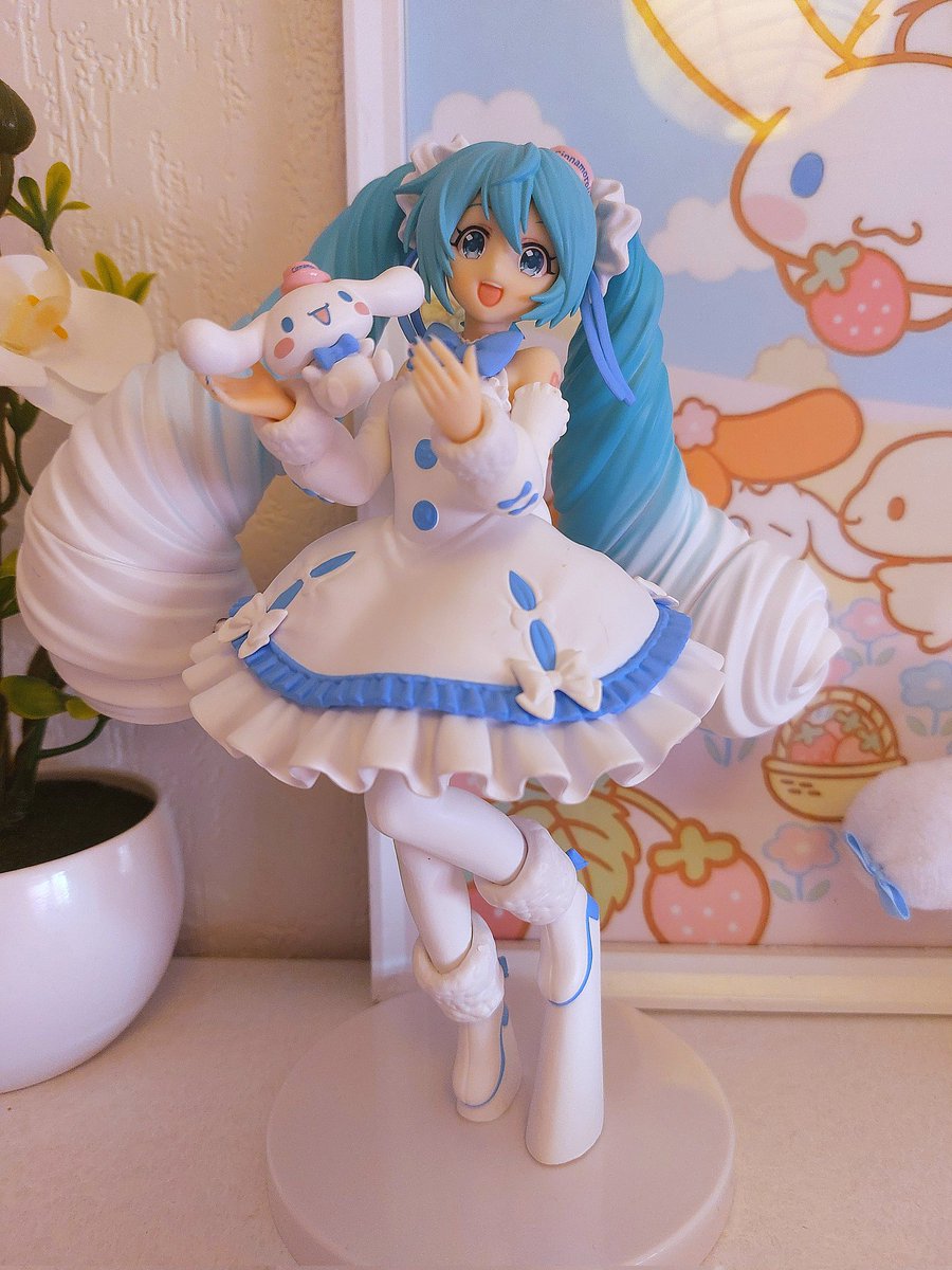 LadyChocolate97's tweet photo. Stoooop tout le monde s'arrête et regarde ma miku cinnamoroll svp 🥺 🩷🩵🤍 https://t.co/evfAim9rcJ
