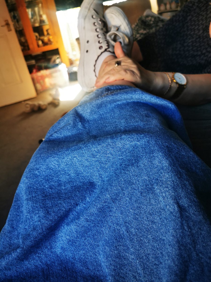roxyfox140978's tweet image. My lovely mum has come to sit with me, I've made her some toast (her favourite) and she's sat rubbing my leg, comforting me, telling me how much she loves me and how strong I am... Oh my heart. My beautiful mum 🥹🥺🥹🥺🤍🤍🤍🤍🤍

Sobbin' Ada.... 😭🩵🤍🩵🤍

#mum x