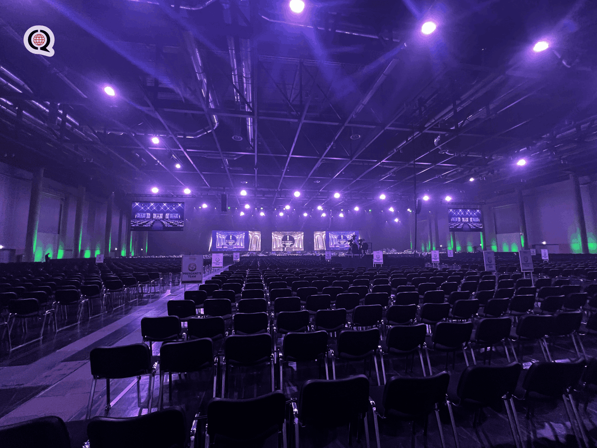 ConferenceRent's tweet photo. What does it take to run 28 languages across 3 venues? 🤔

Behind the scenes in Vienna, an international team coordinated remote interpretation workflows, audio distribution and conference microphone systems across a full week of events. https://t.co/MspSnQkGTY