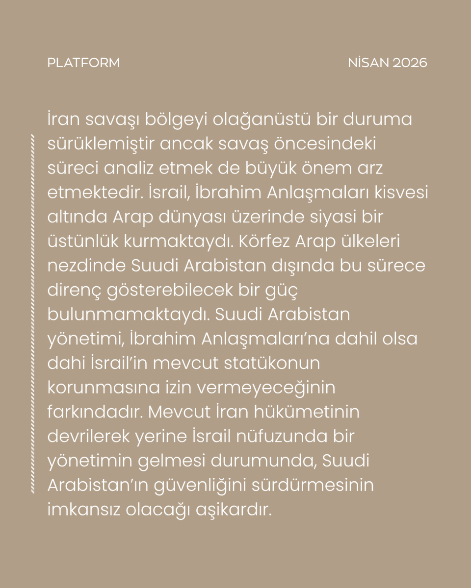 platform_ilke's tweet photo. • Orta Doğu, ABD-İsrail-İran gerilimiyle derinleşen yeni bir jeopolitik kırılma sürecinden geçiyor.
• Türkiye, Pakistan, Mısır ve Suudi Arabistan arasında olası stratejik yakınlaşma giderek daha fazla tartışılıyor.
• Pakistan’ın nükleer caydırıcılığı, Türkiye’nin savunma sanayii ve Suudi Arabistan’ın ekonomik kapasitesi bu denklemin temel sütunları olarak öne çıkıyor.
• Enerji güvenliği ve deniz ticaret yolları ekseninde şekillenen bu olası yapı, bölgesel güç dengelerini yeniden tanımlama potansiyeli taşıyor.

Muhammad Mahdi (@MuhammadMehdi17) Platform için yazdı.
https://t.co/hvXNuFzXSX