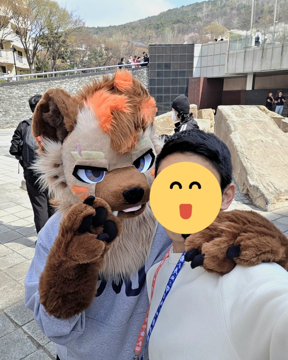 opossumfeelzgud's tweet photo. 눈썹 흉터와 뾰족 튀어나온 이빨이 매력적인 리노 
장난꾸러기같은 표정이 넘 귀여웠어요 https://t.co/b6yjPhqRvV
