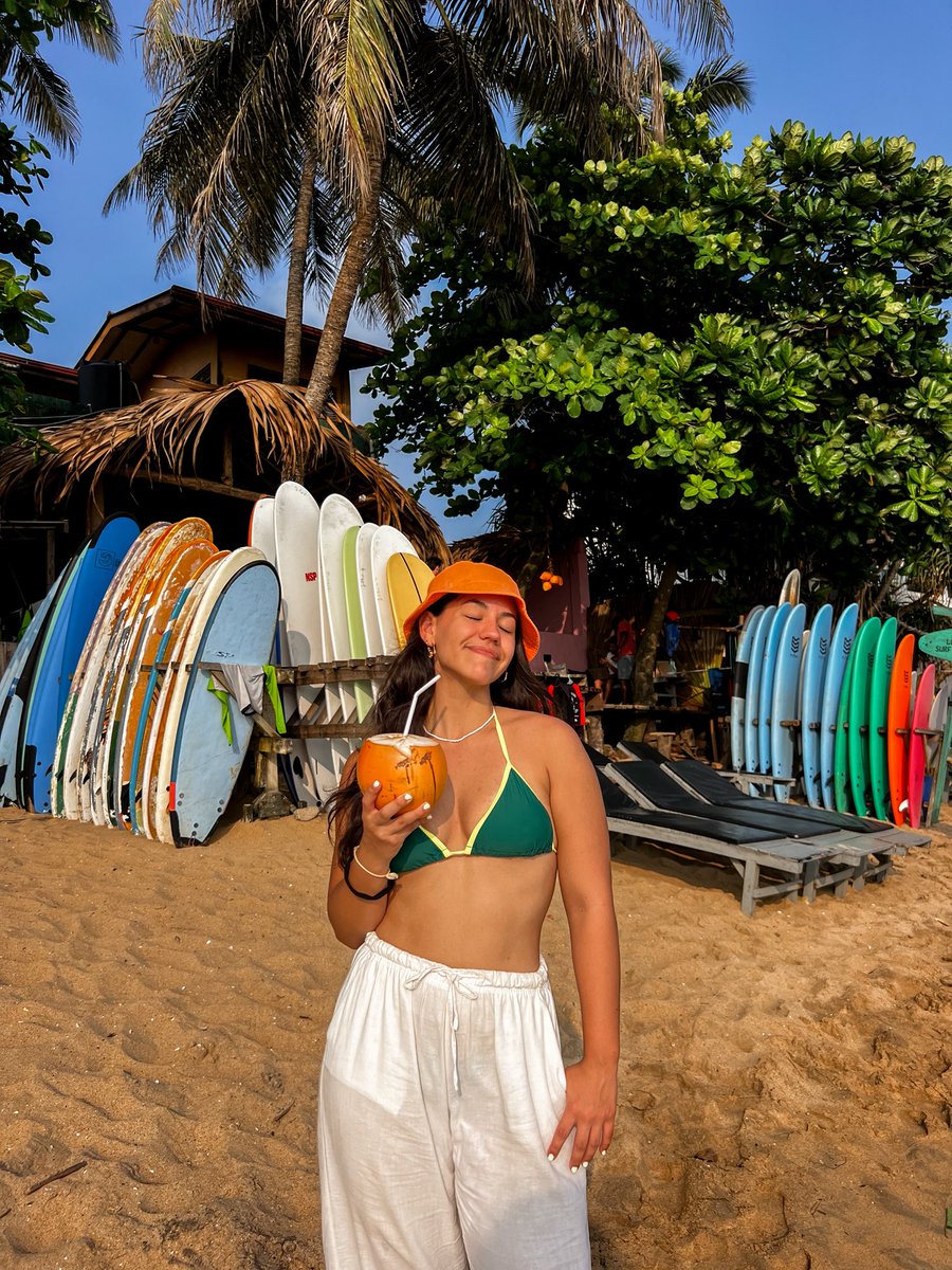 ccxrtlxp_'s tweet photo. Algo así estuve sí🏝️🥥🐘🏄🏽‍♀️ https://t.co/FbtJ0n2mVX