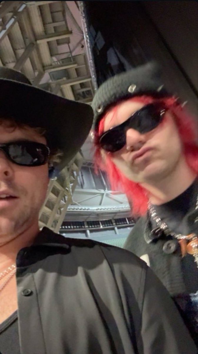 Ashton Irwin Shady Facts tweet media