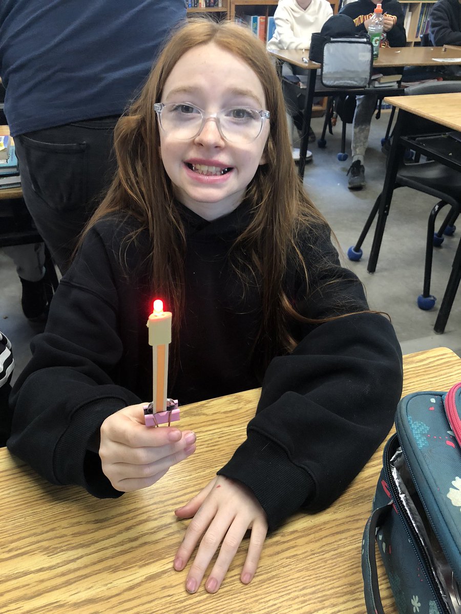olv56's tweet photo. Wrapping up our Electricity unit by making colour flashlights!  @OLVictoryOCSB https://t.co/6Lv9Rx71dB