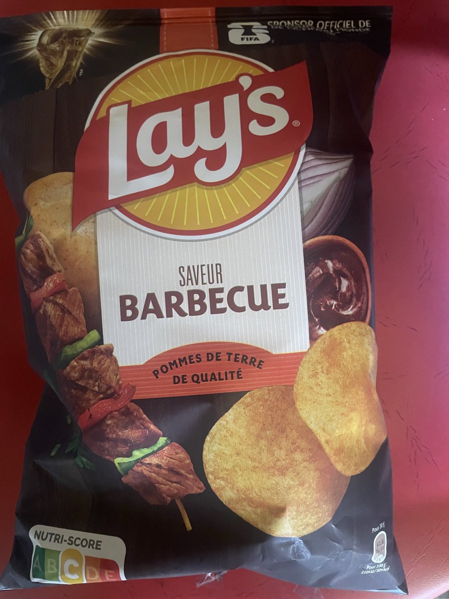 lejeunepapa's tweet image. #FIFA #LAYS lay’s chips #barbecue pour l’apéro devant un match de fifa tu m’invites ?