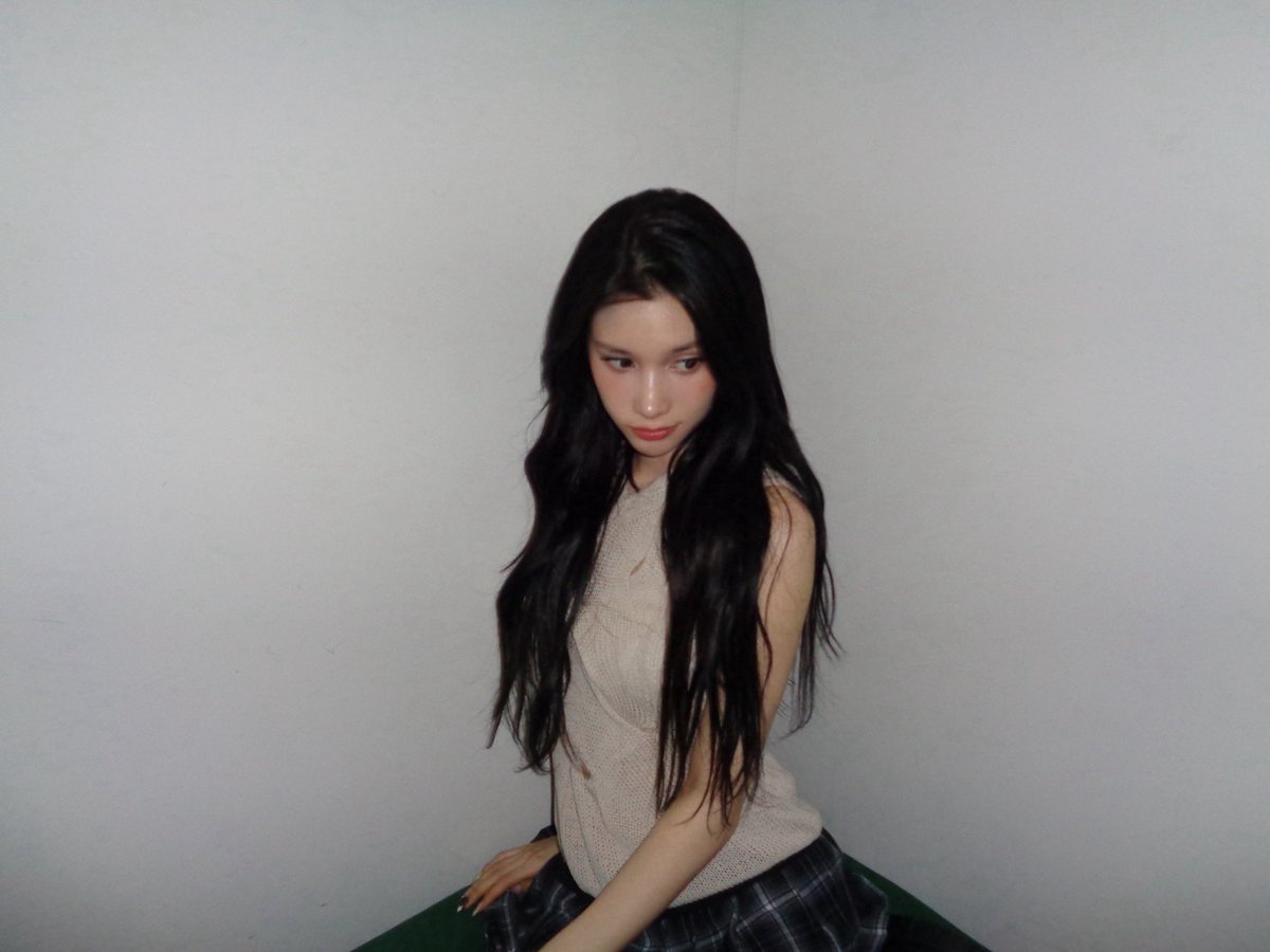 iris ☘️ tweet media