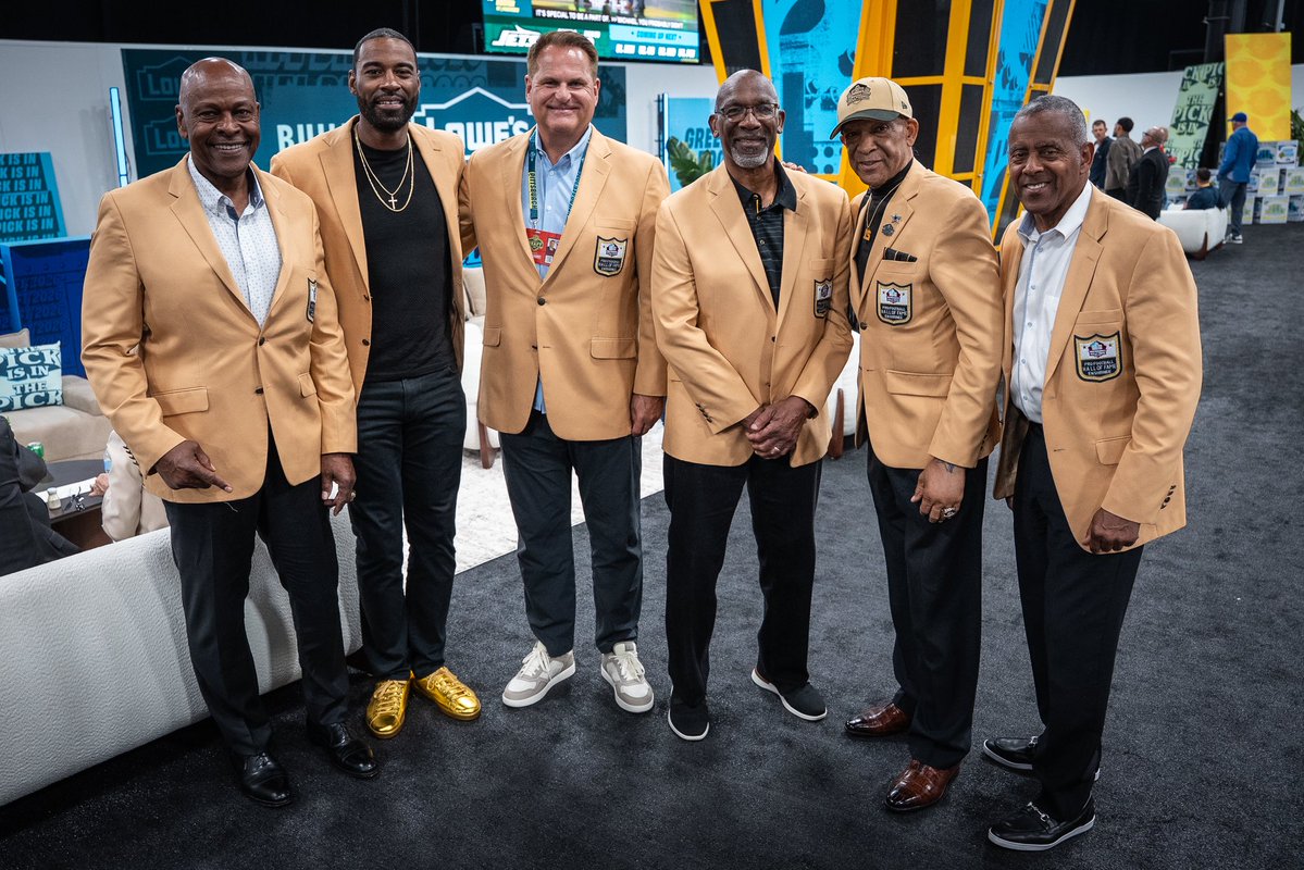 NFL Legacy tweet media