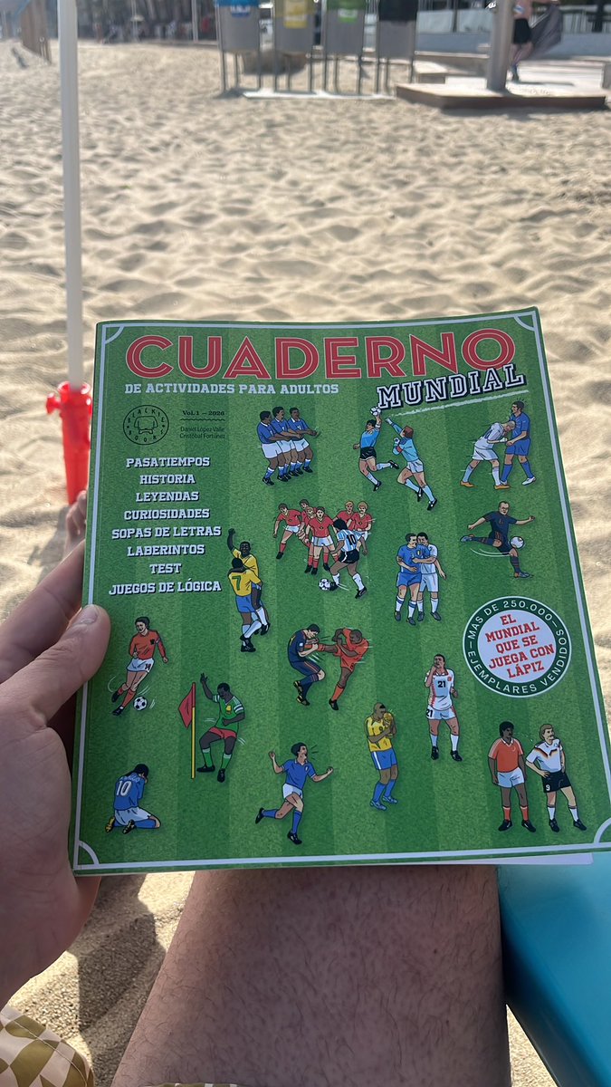 Borjabutan64's tweet image. Buenísimo el libro de pasatiempos, lo malo que ya lo he terminado!!!! @BlackieBooks #Mundiales #mundialdefútbol #vacaciones