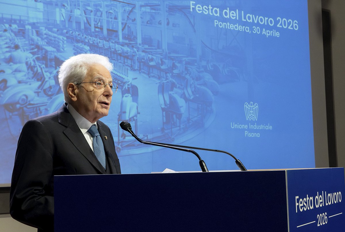 Quirinale's tweet photo. Mattarella: Il lavoro plasma il nostro essere e il nostro futuro. Contribuisce a far mettere radici, a renderci artefici, protagonisti, responsabili della società che lasciamo a figli e nipoti https://t.co/4WufHDdqJf