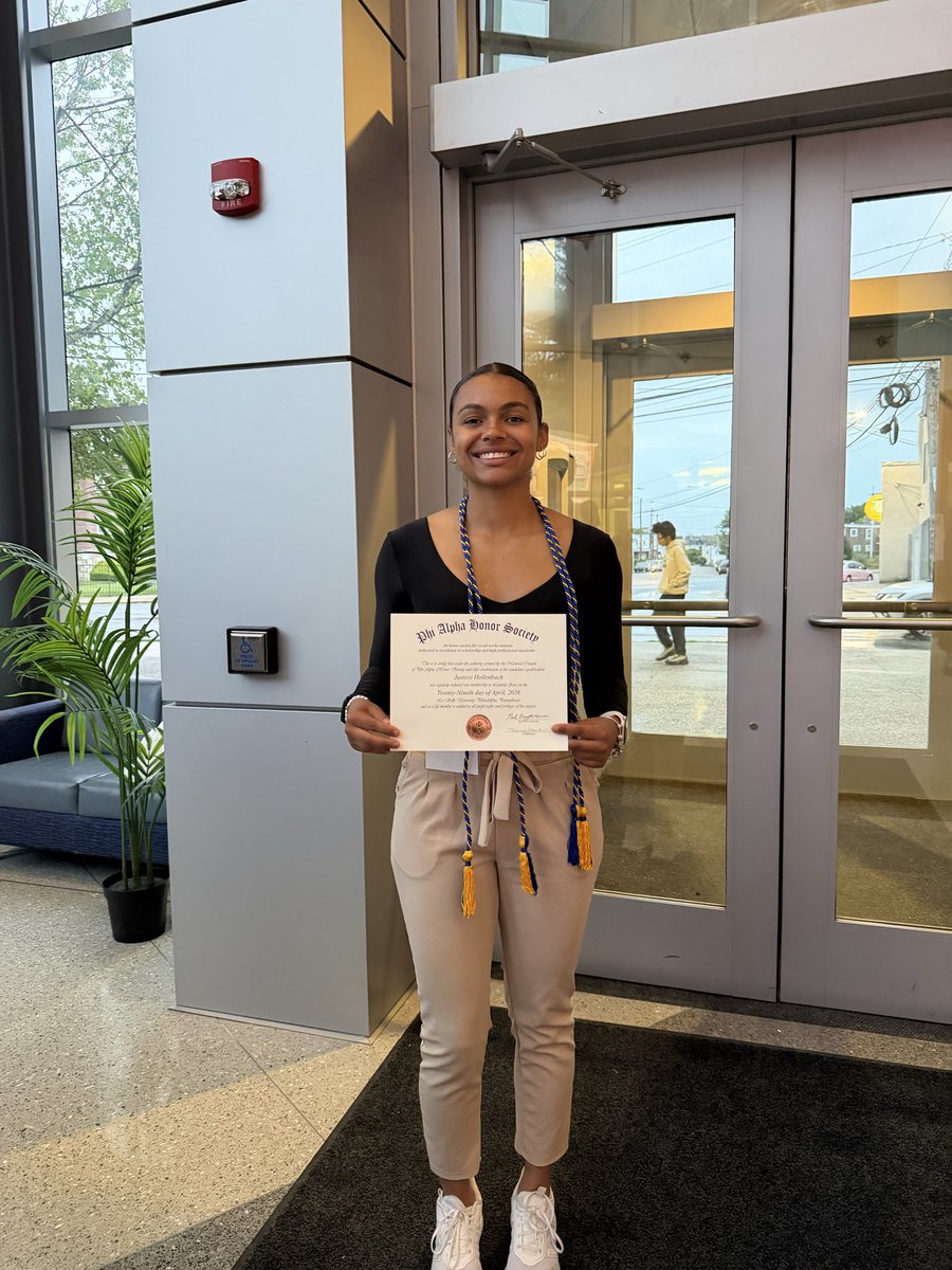 AngHollenbach's tweet photo. Congrats @JustyceH_14  for being inducted into the PHI Alpha Honors Society for Social Workers last night  🙌🏼

Being a student athlete is not easy, but to excel in your major is a huge accomplishment. 💙💛
#LaSalleUniversity #PHIAlphaHonorsSocietyForSocialWorkers #StudentAthlete https://t.co/38LBuqDP4P