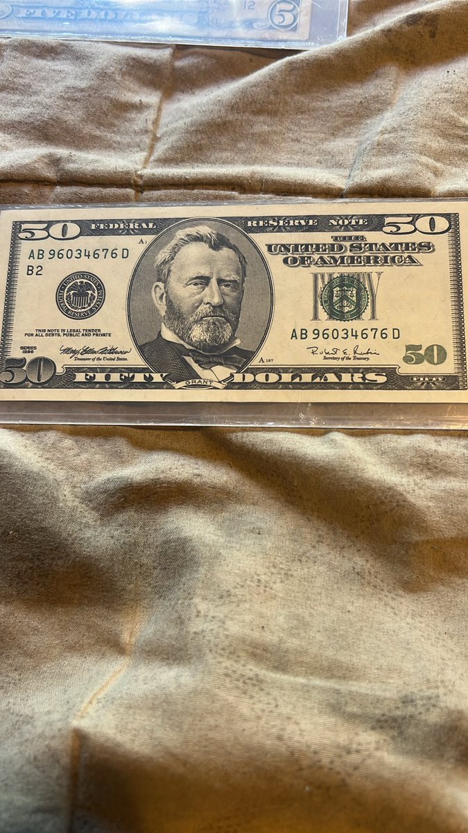 preveyon's tweet photo. Even I found a whole box I was fishing at Marquette Park on 67th in California. I end up finding a whole box full of money that might be worth some in the metal box think that the money ain’t getting messed up. https://t.co/bKgYPozzc8