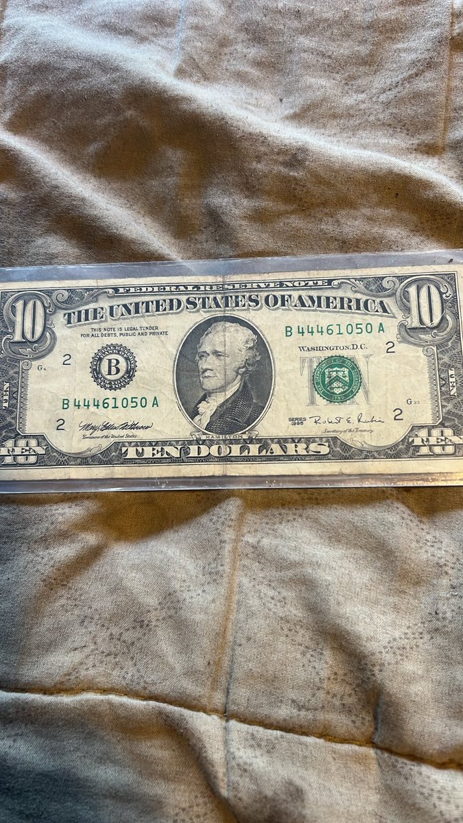 preveyon's tweet photo. Even I found a whole box I was fishing at Marquette Park on 67th in California. I end up finding a whole box full of money that might be worth some in the metal box think that the money ain’t getting messed up. https://t.co/bKgYPozzc8