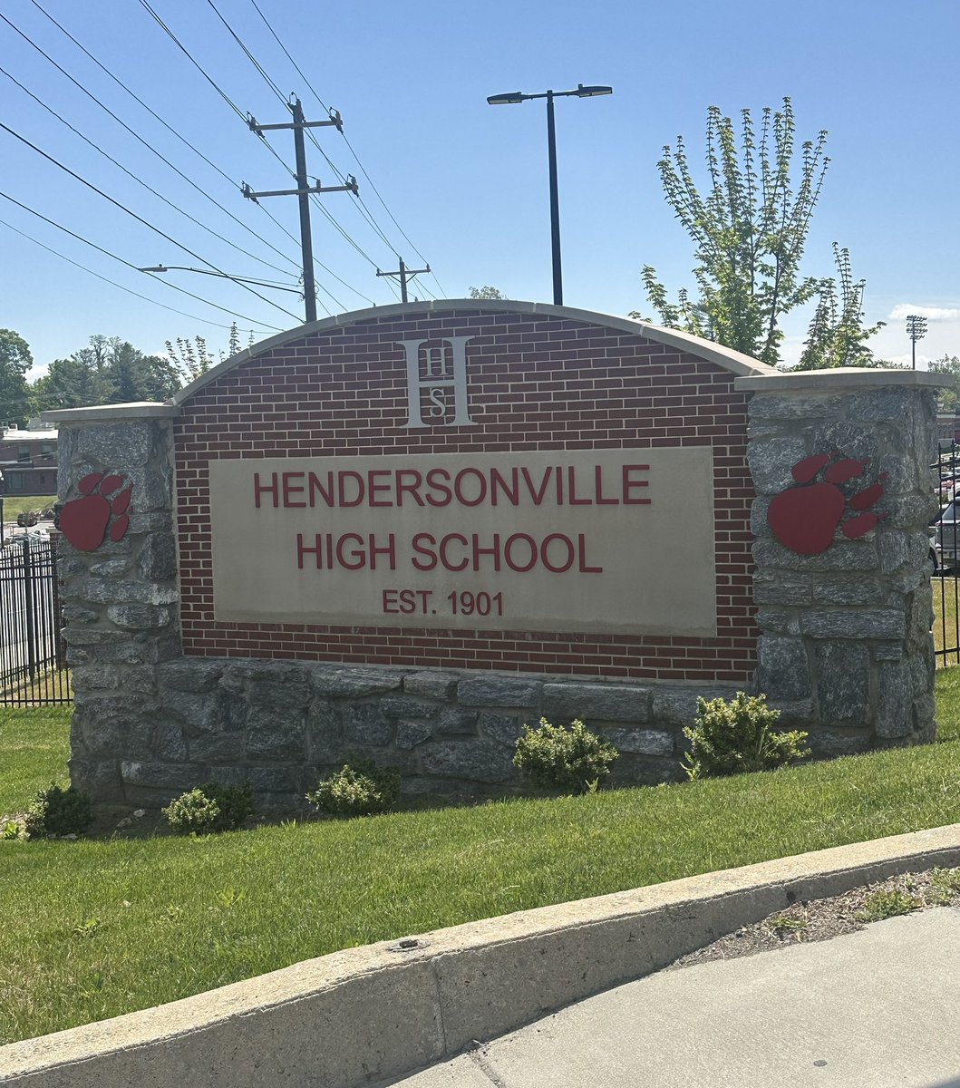 _Coach_Smith's tweet image. Had the opportunity to meet @CoachKDubb54 at @SCState_Fb Junior Day! He brought his @HHSBearcatFball down to Orangeburg so I stopped by today! Great to catch up and look forward to seeing him at our camp!