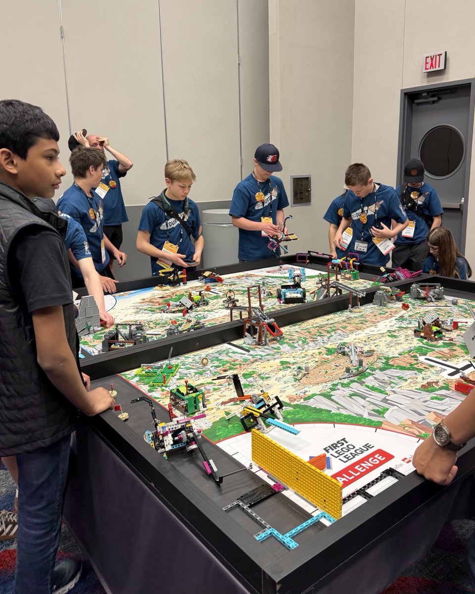 FIRST LEGO League tweet media