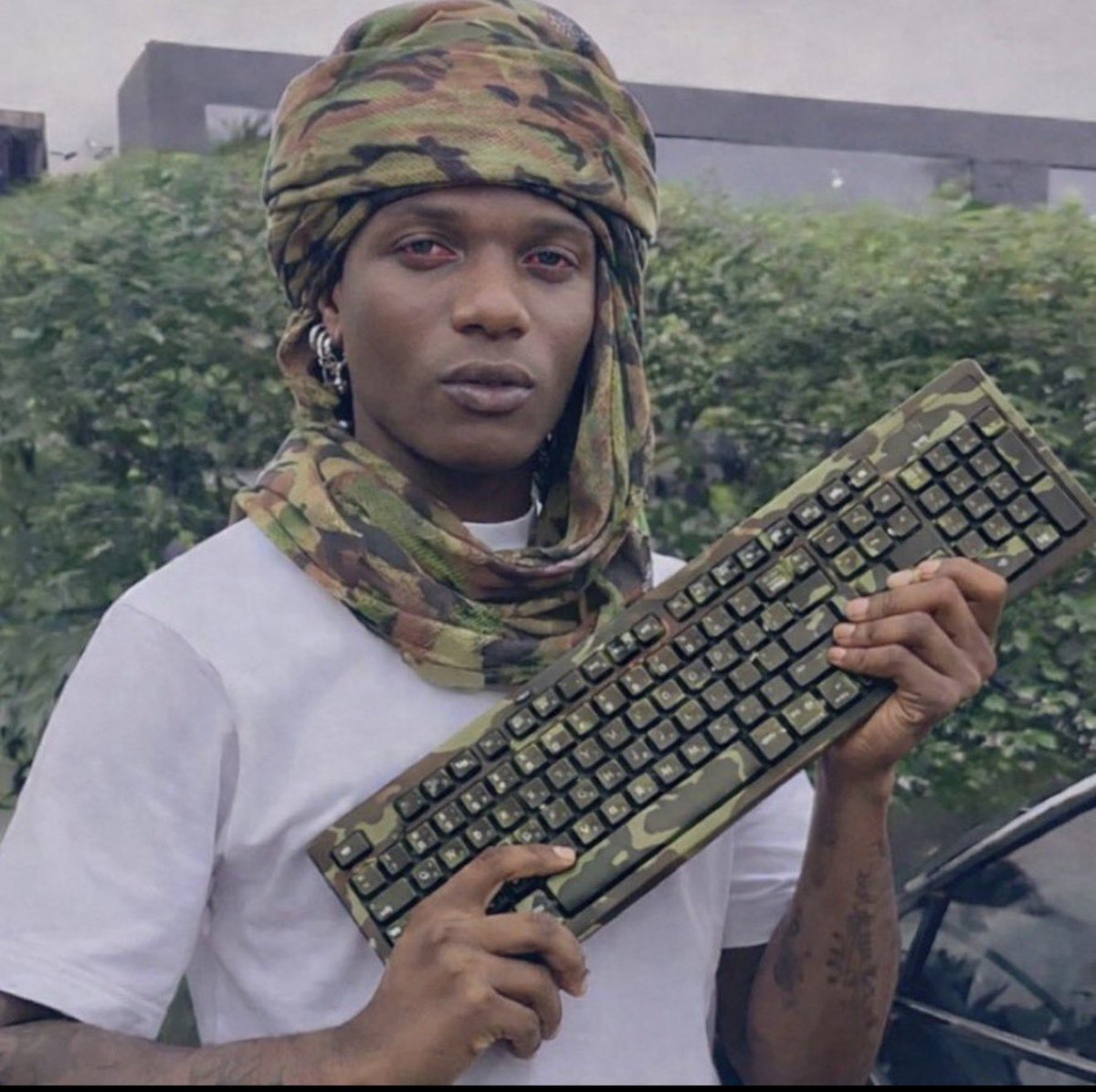 luckyMonkey48's tweet image. The only musician in Nigeria that need need clout before dropping a New song Osama bin Latweet😂😂😂🤌🏽 #wizkid #Davido #30bg #fc #policebrutality #djtunez #burnaboy #Apc