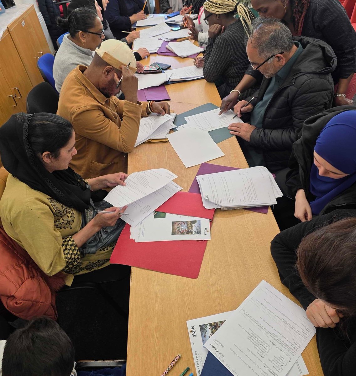 CAS_rochdale's tweet photo. Building confidence through real-life learning 💙

This week, ESOL learners explored job adverts &amp; airport boards. Developing reading, vocabulary, and everyday understanding through practical activities.

Growing skills. Growing independence.

#casrochdale #esolclass https://t.co/LNrVQRROxf