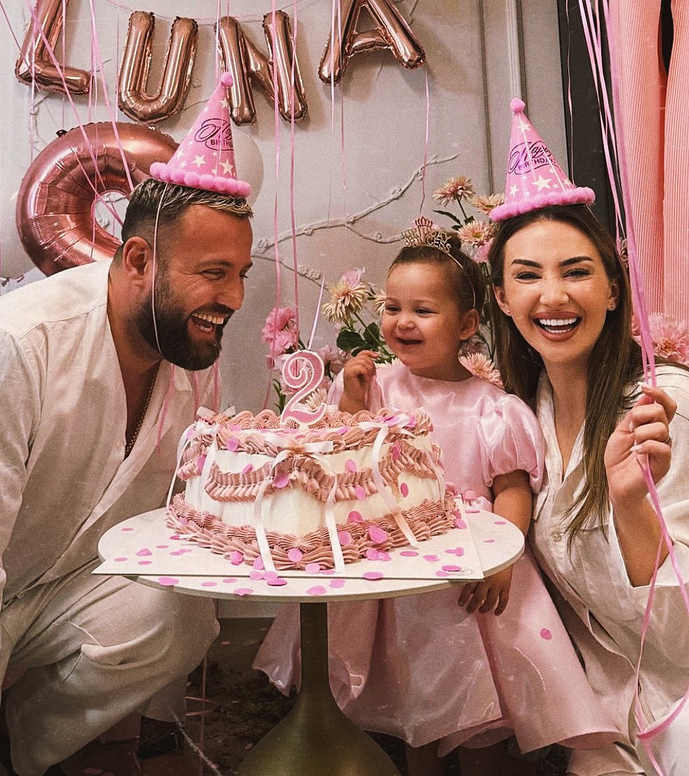 OHHH EJLLA🥹🌸

#hbdluna #ejllat